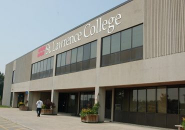 ST. LAWRANCE COLLEGE